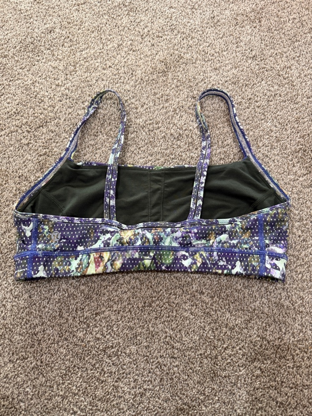 Lululemon sports bra size 10